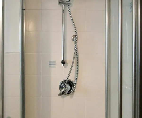 아파트 Ballatoio By The *