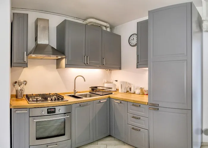 Ballatoio By The Daire Lesa